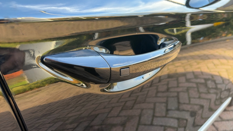 Hyundai IONIQ 1.6 GDi Plug-in Hybrid Premium 5dr DCT Hatchback